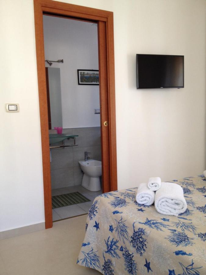 Bed and Breakfast La Castellese Aci Castello Exterior foto